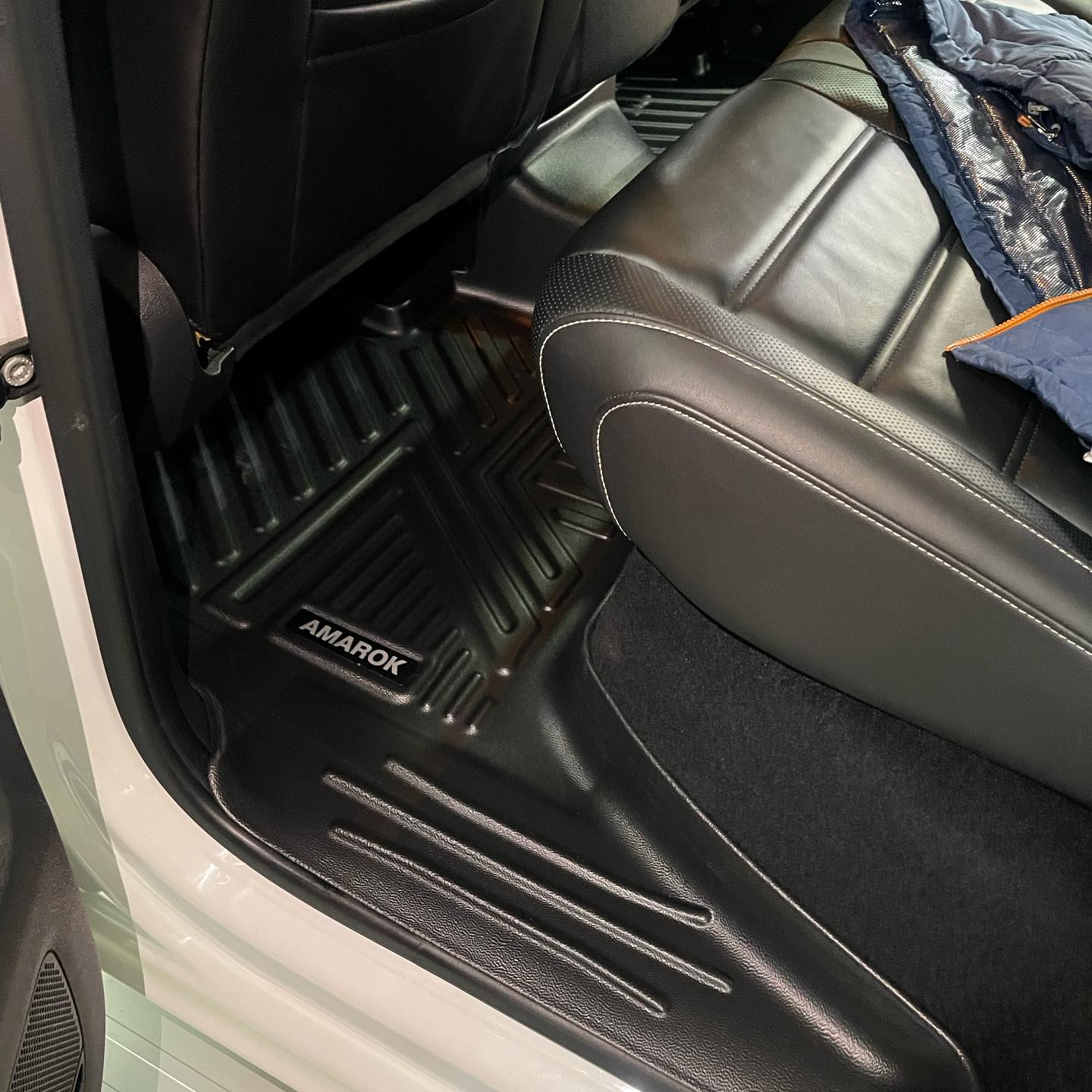 Alfombras 5D para Amarok 2010 al 2025 3 Piezas