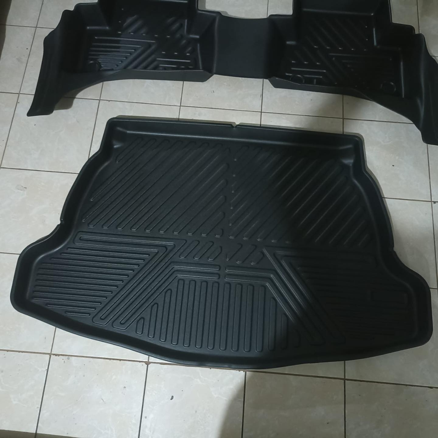 Alfombras 5D para Toyota Corolla Cross 2020 al 2024 4 Piezas