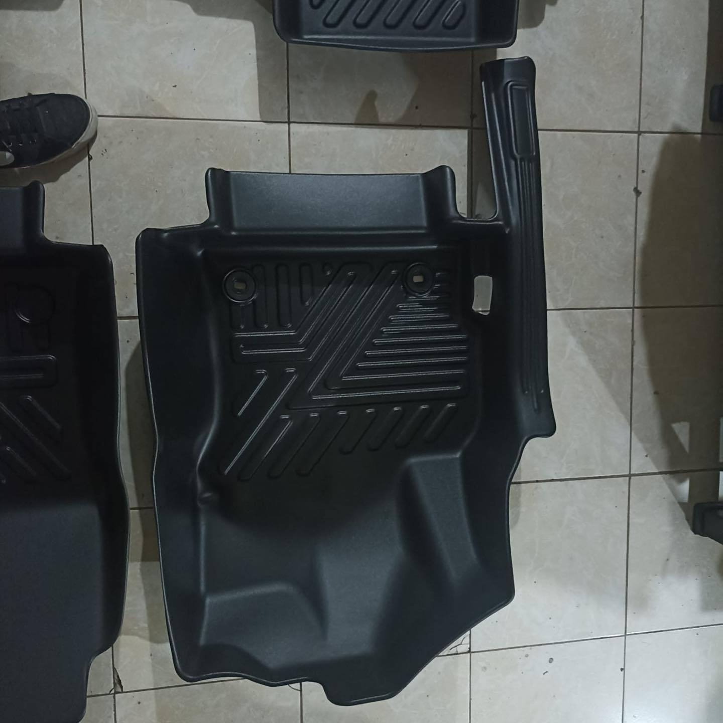 Alfombras 5D para Toyota Corolla Cross 2020 al 2024 4 Piezas