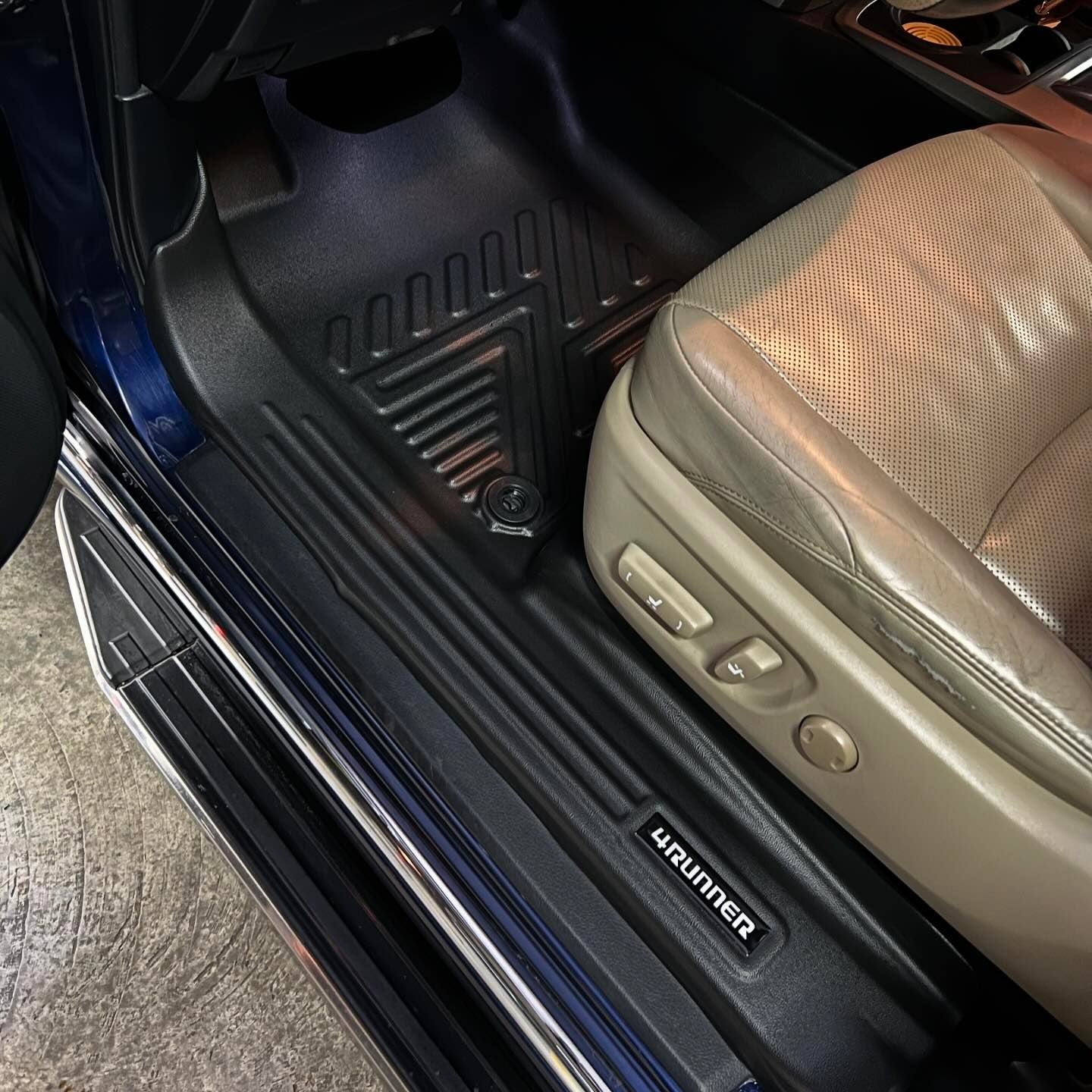 Alfombras 5D para Toyota 4Runner 2010 al 2025 5 Piezas