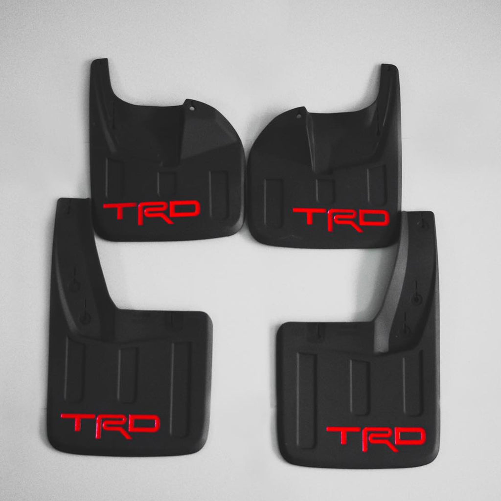 KIT ORIGINAL PECHERA TRD + SALPICADERAS TRD: