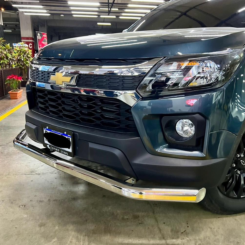 Defensa slim tubo hexagonal cromada