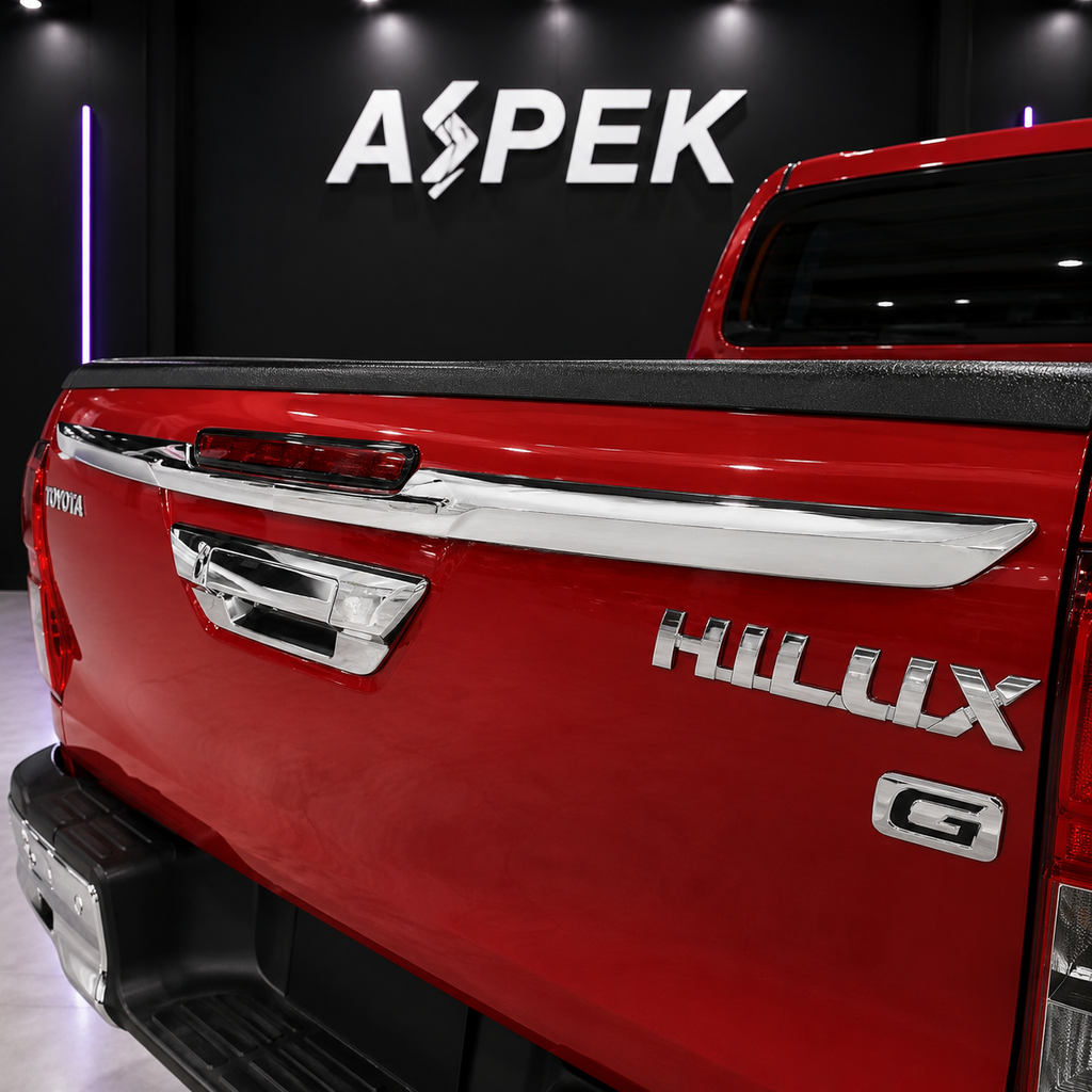 Cubierta cromada 3D para puerta trasera de Toyota Hilux Revo 2016 - 2027 – Estilo 1
