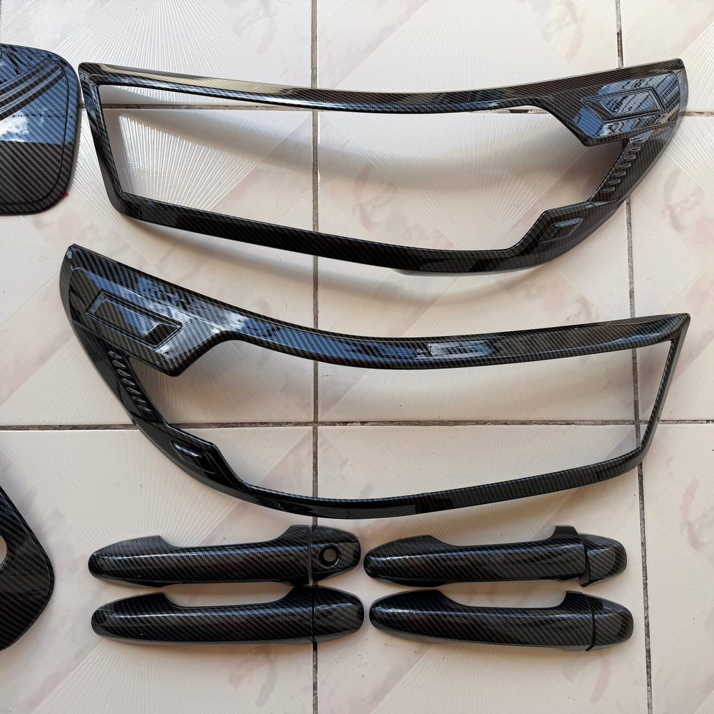 Kit de Cromos de Fibra de carbon para Hilux 2.4 2016 al 2026
