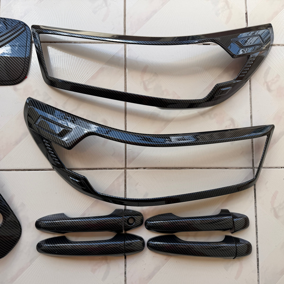 Kit de Cromos de Fibra de carbon para Hilux 2.4 2016 al 2026